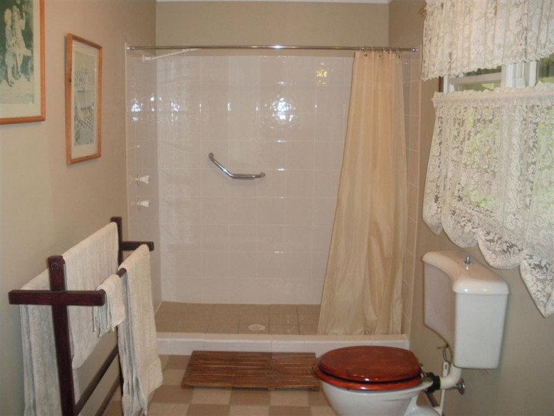 917 Sussex Inlet Road, Sussex Inlet NSW 2540