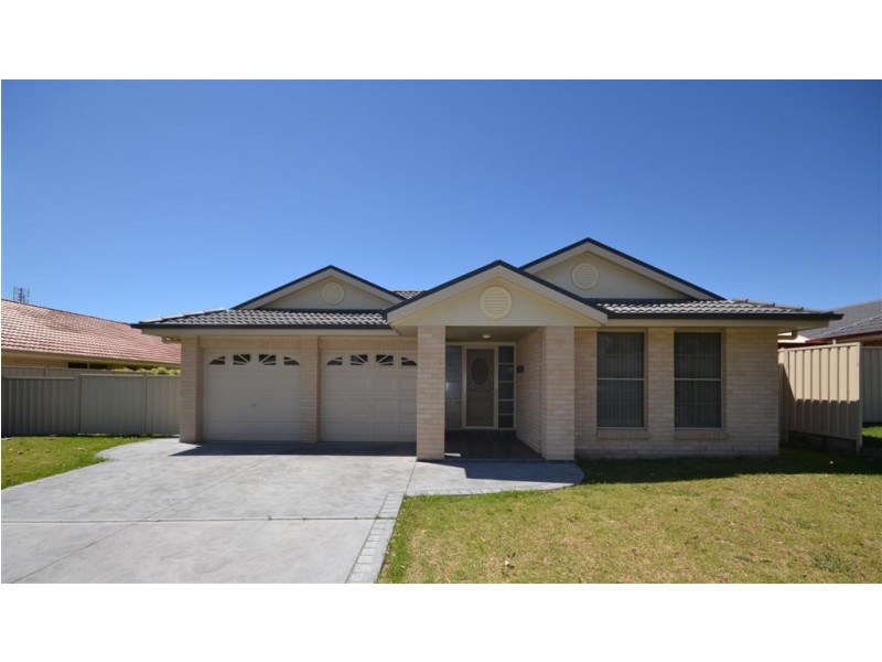 63 Bowerbird Street, South Nowra NSW 2541