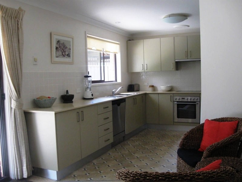 2 Windsor Drive, Berry NSW 2535