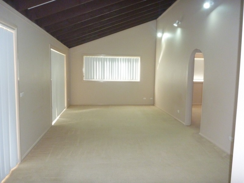 24 Golden Cane Avenue, North Nowra NSW 2541