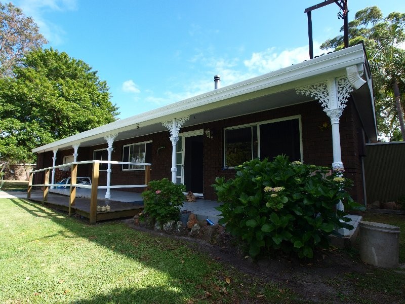 61 Shoalhaven Heads Road, Shoalhaven Heads NSW 2535