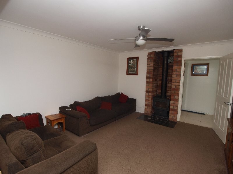 61 Shoalhaven Heads Road, Shoalhaven Heads NSW 2535