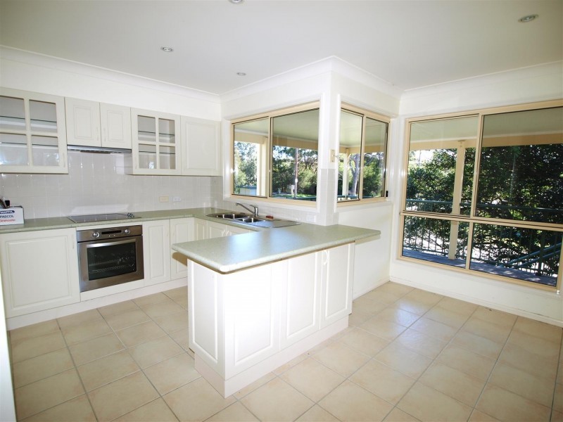 24 Hay Avenue, Shoalhaven Heads NSW 2535