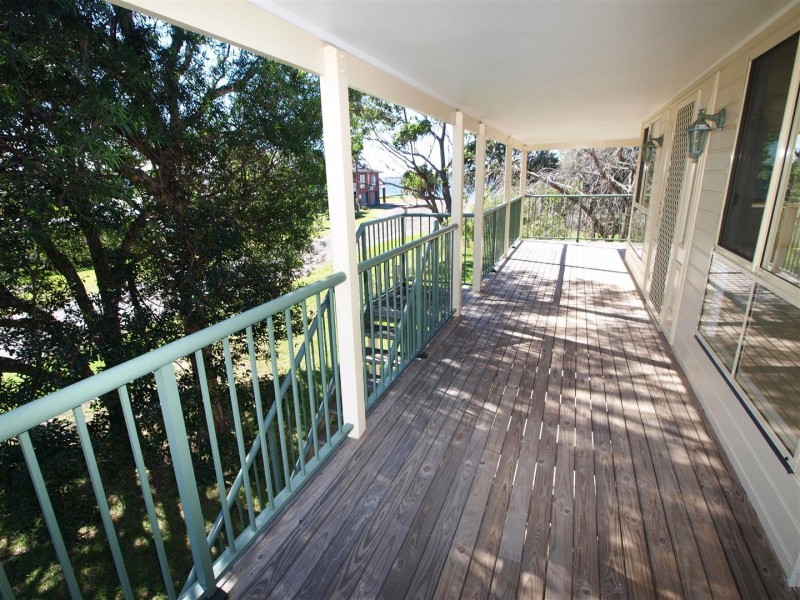 24 Hay Avenue, Shoalhaven Heads NSW 2535