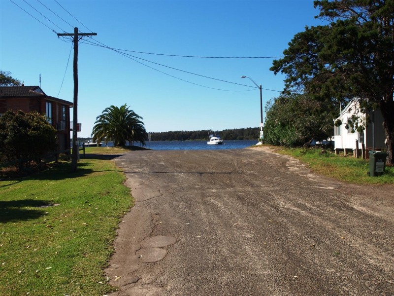 24 Hay Avenue, Shoalhaven Heads NSW 2535