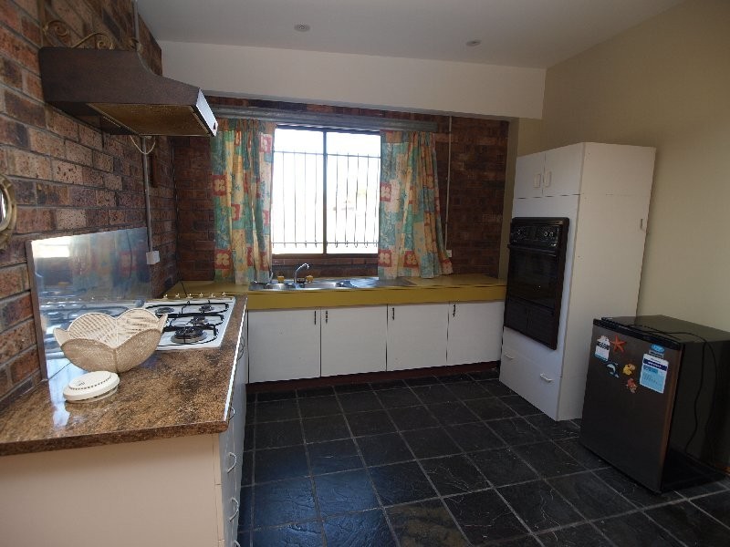 2 Bass Road, Shoalhaven Heads NSW 2535