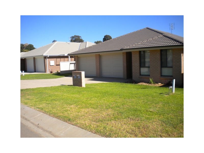 35b Candlebark Close, West Nowra NSW 2541