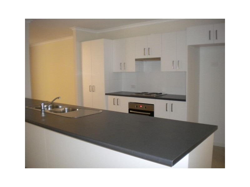 35b Candlebark Close, West Nowra NSW 2541