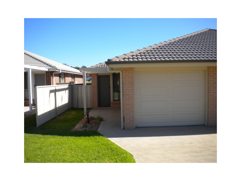35a Candlebark Close, West Nowra NSW 2541