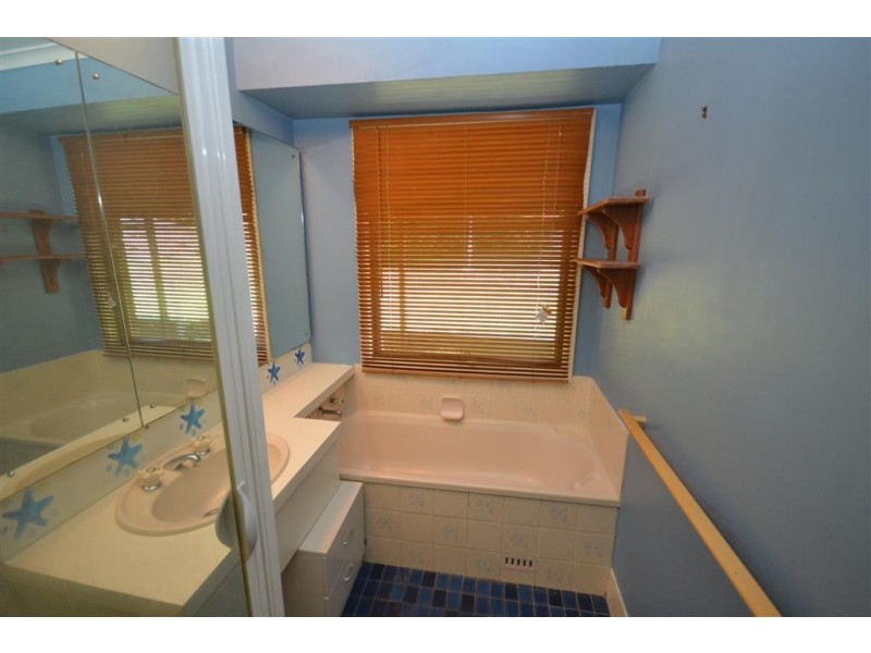 18 Coconut Drive, North Nowra NSW 2541