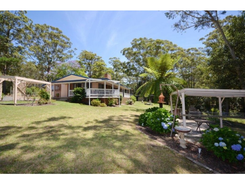 49 Woollamia Road, Falls Creek NSW 2540