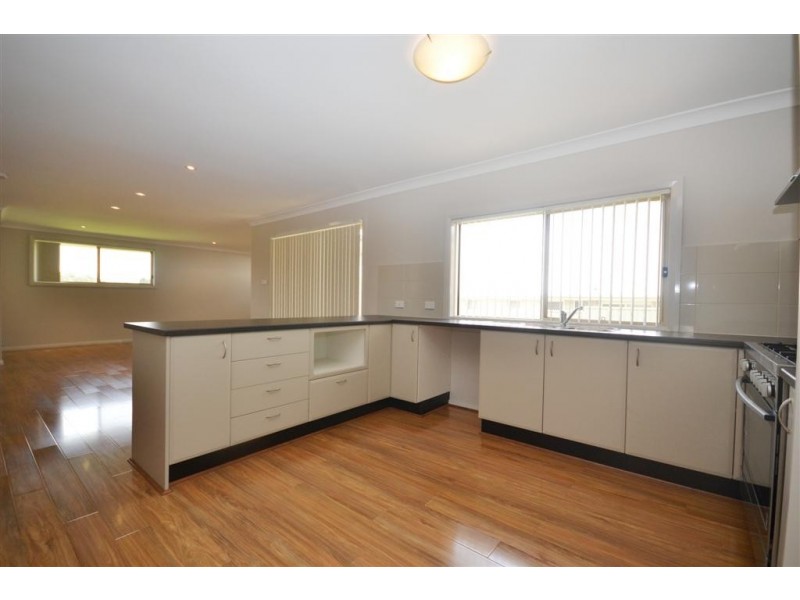 4 Narwee Link, Nowra NSW 2541