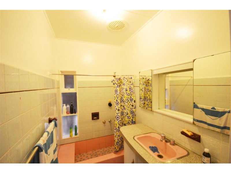 4 Bunberra Street, Bomaderry NSW 2541