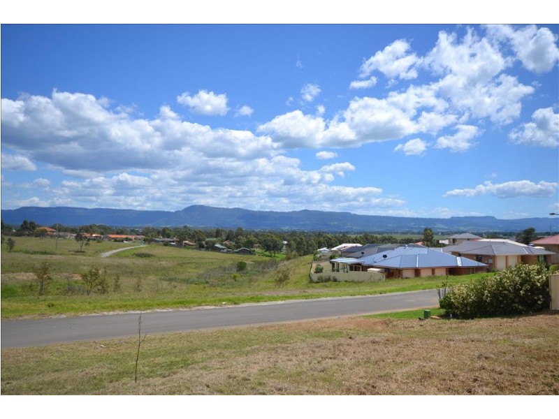 61 Warrigal Street, Nowra NSW 2541