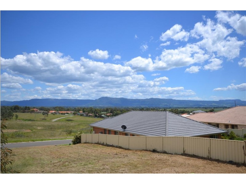 61 Warrigal Street, Nowra NSW 2541