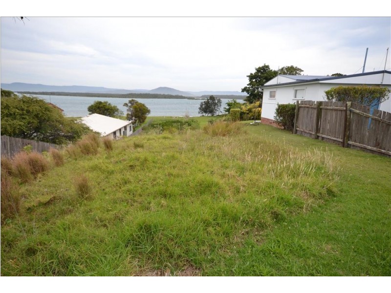 33 Orama Crescent, Orient Point NSW 2540