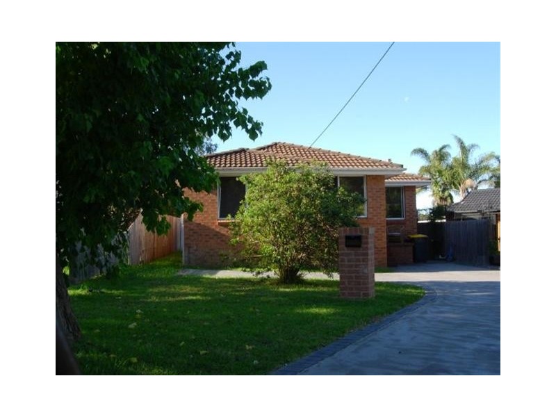 5 Benney Close, West Nowra NSW 2541