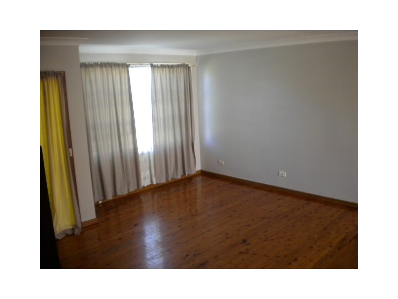 1/16 COOMEA ST, Bomaderry NSW 2541