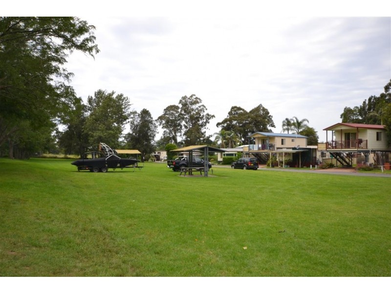 113 Shoalhaven Caravan Village, Terara NSW 2540