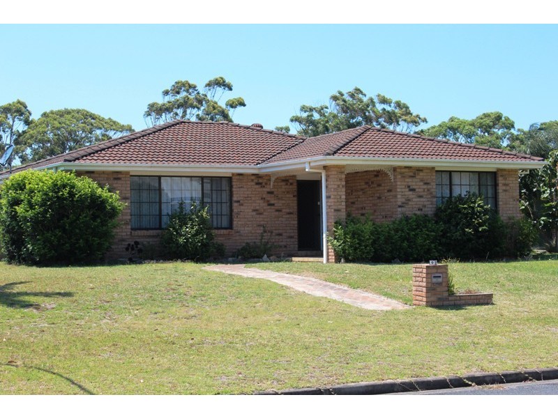 9 Gray Close, Shoalhaven Heads NSW 2535