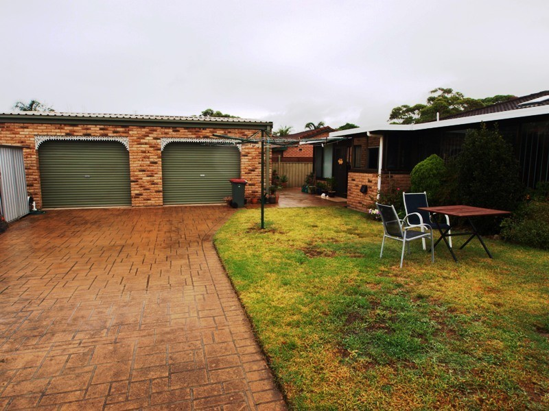9 Gray Close, Shoalhaven Heads NSW 2535
