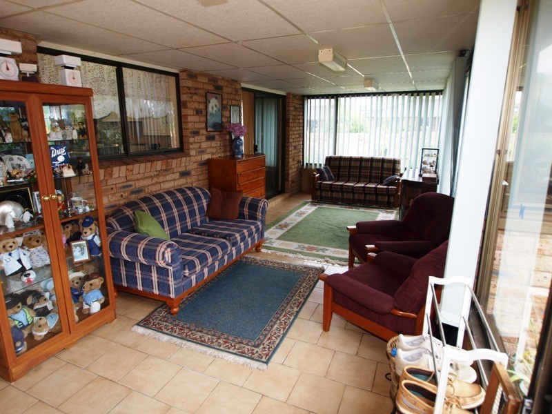 9 Gray Close, Shoalhaven Heads NSW 2535