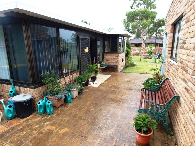 9 Gray Close, Shoalhaven Heads NSW 2535