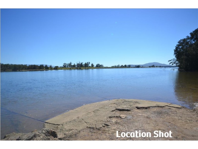 15 Shoalhaven Caravan Park Village, Terara NSW 2540