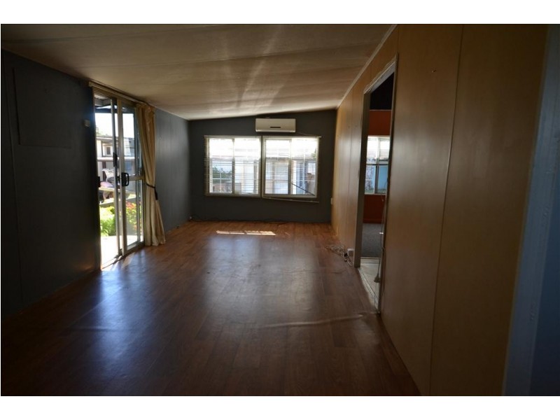 15 Shoalhaven Caravan Park Village, Terara NSW 2540