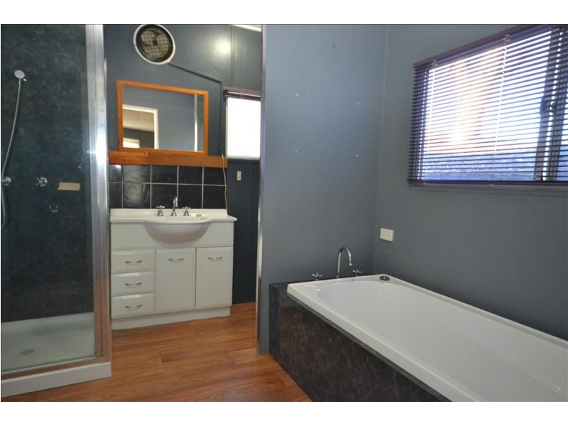 15 Shoalhaven Caravan Park Village, Terara NSW 2540