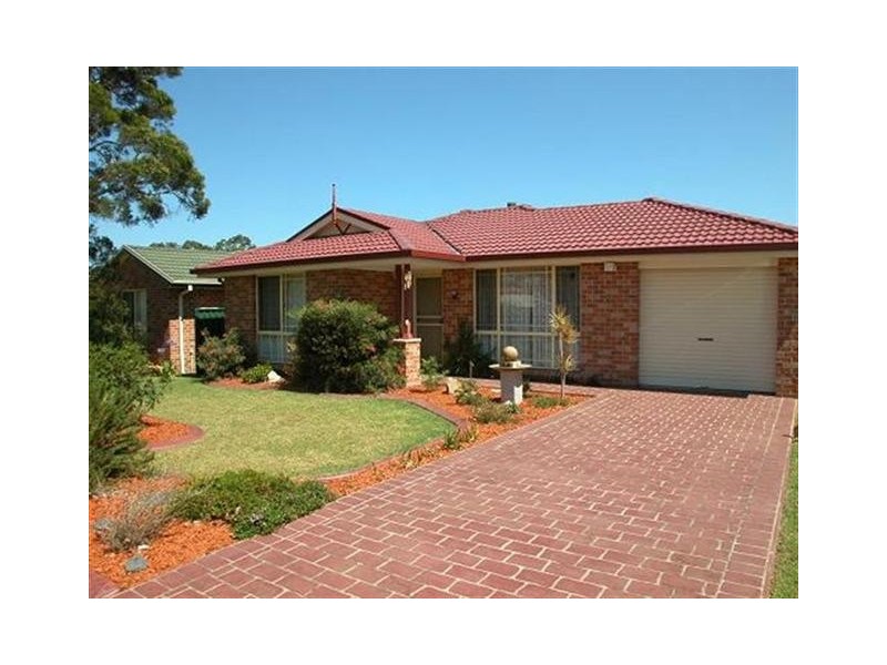 5 St James Crescent, Worrigee NSW 2540