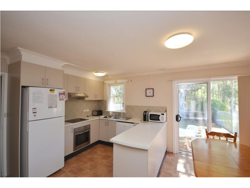 17 Queenborough Street, Nowra NSW 2541