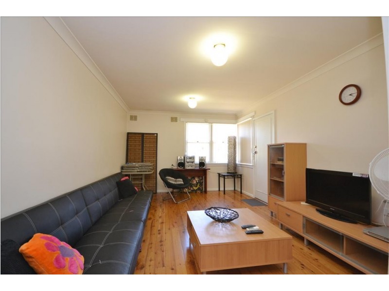 17 Queenborough Street, Nowra NSW 2541