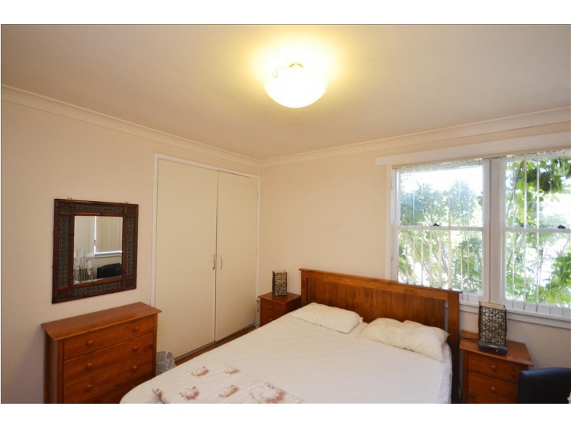 17 Queenborough Street, Nowra NSW 2541
