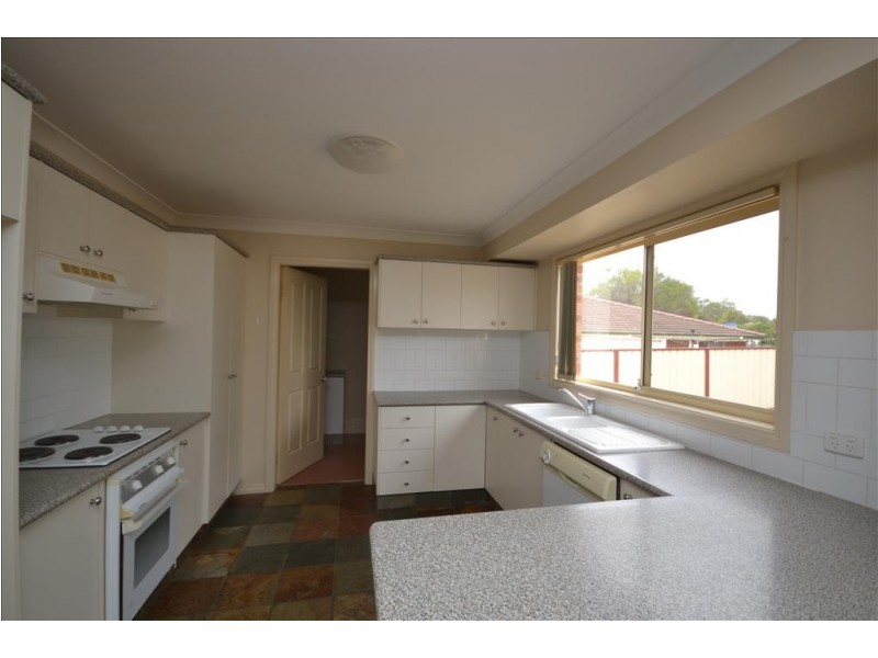 3 Royal Street, Worrigee NSW 2540