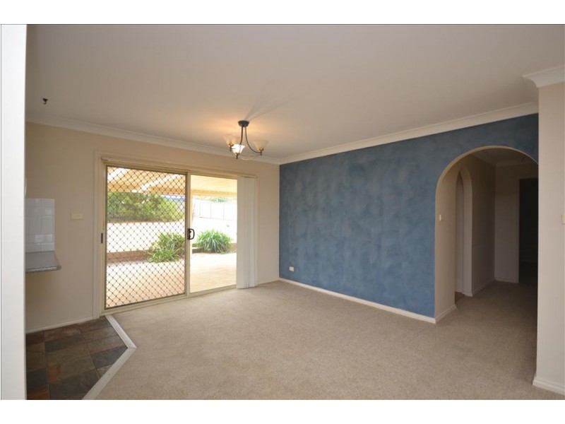 3 Royal Street, Worrigee NSW 2540