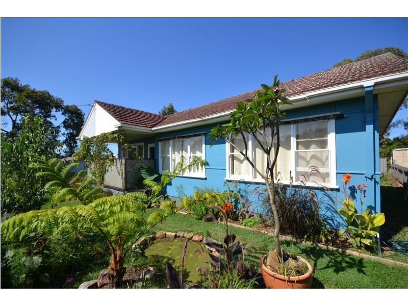 8 McDonald Avenue, Nowra NSW 2541