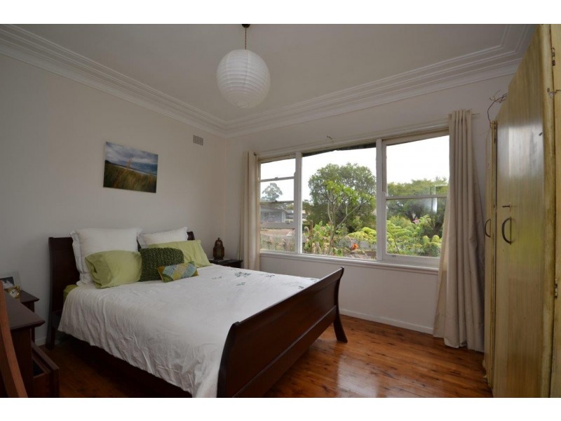 8 McDonald Avenue, Nowra NSW 2541