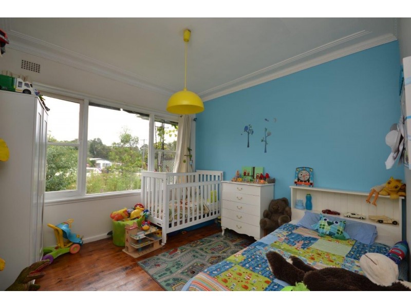 8 McDonald Avenue, Nowra NSW 2541