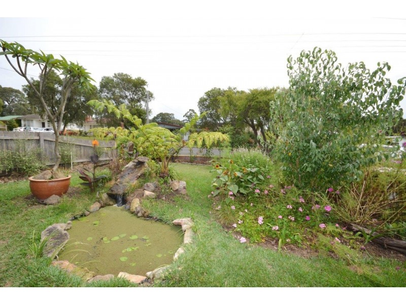 8 McDonald Avenue, Nowra NSW 2541