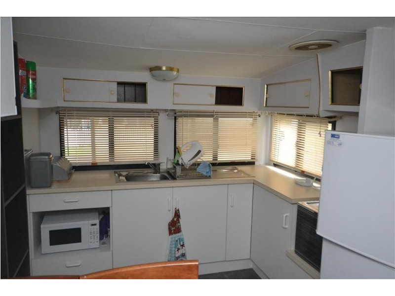 41 Shoalhaven Caravan Park Village, Terara NSW 2540