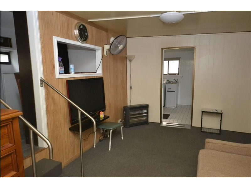 41 Shoalhaven Caravan Park Village, Terara NSW 2540