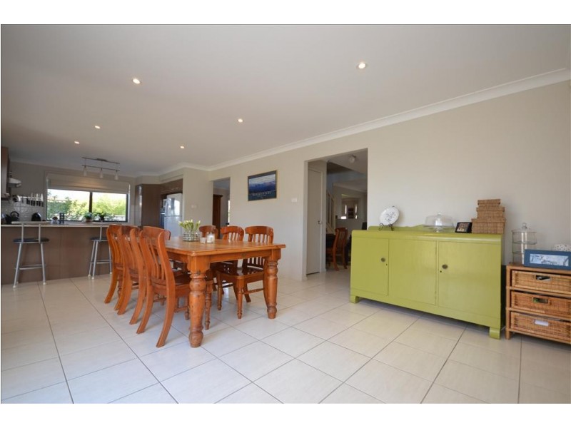 3 Mintbush Crescent, Worrigee NSW 2540