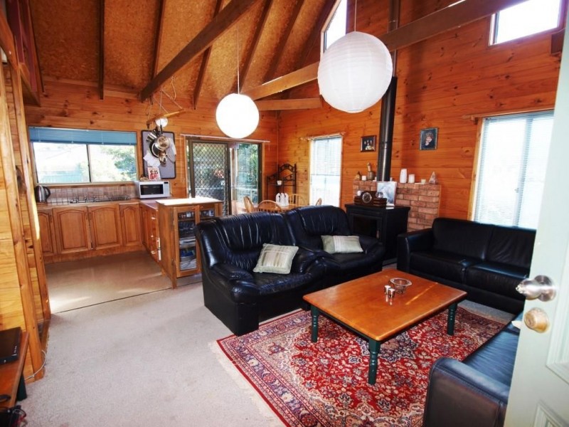 21 Noakes Street, Shoalhaven Heads NSW 2535