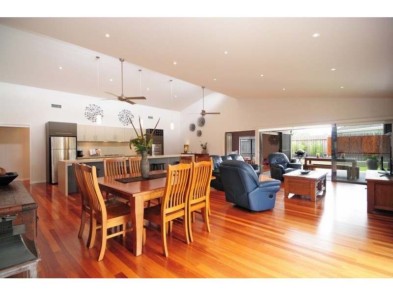 54 Emerald Drive, Meroo Meadow NSW 2540