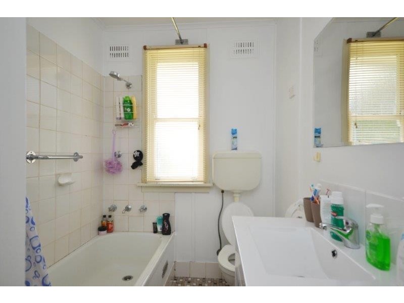 32 McKay Street, Nowra NSW 2541