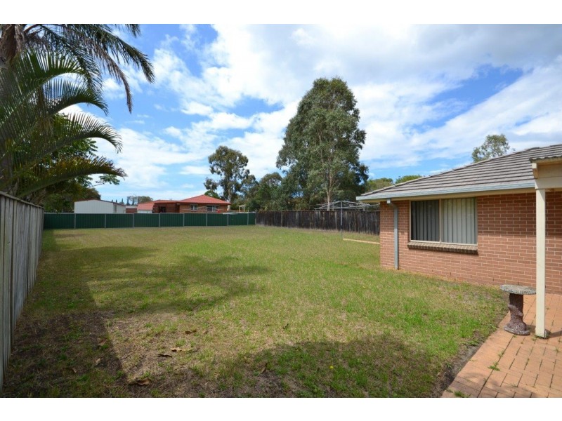 22 Rayleigh Drive, Worrigee NSW 2540