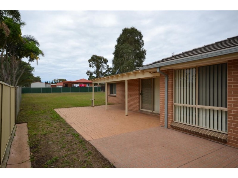 22 Rayleigh Drive, Worrigee NSW 2540