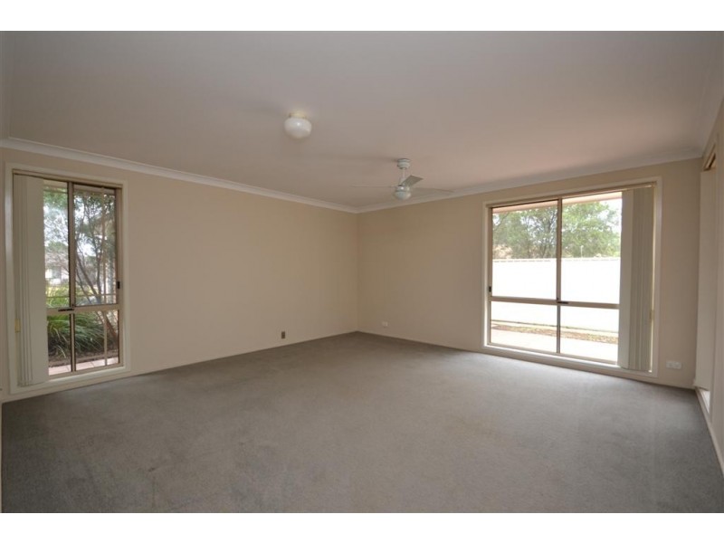 22 Rayleigh Drive, Worrigee NSW 2540