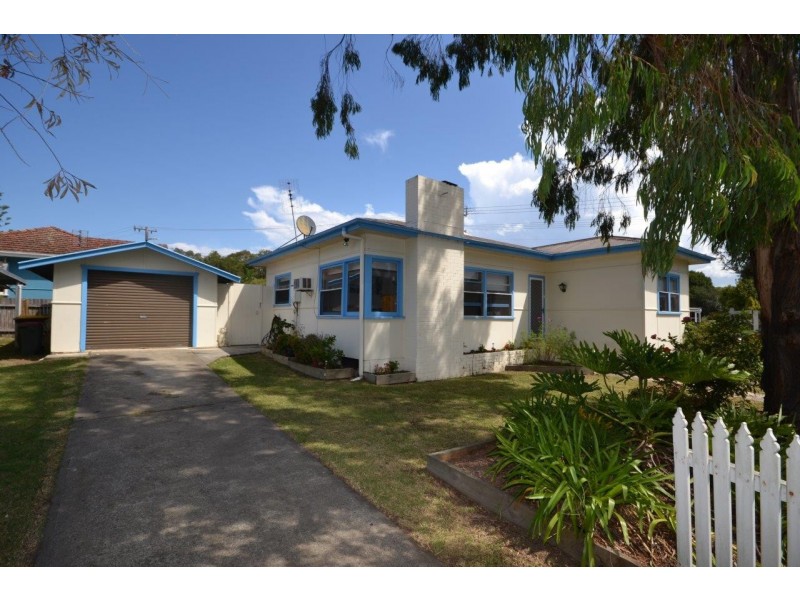 2a Ernest Street, Nowra NSW 2541